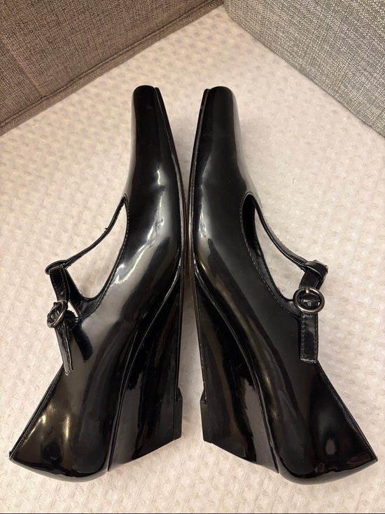 Naturalizer Beckon 8M Black Patent T-Strap Mary Jane Wedge Heels Pumps Classic - Picture 9 of 13